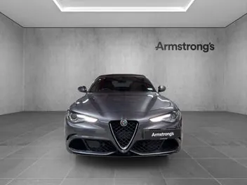 Alfa Romeo Giulia 2017 photo 5