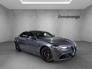 Alfa Romeo Giulia 2017 photo 2