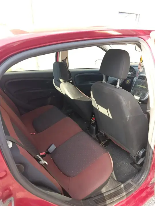 Fiat Grande Punto 2009 photo 3