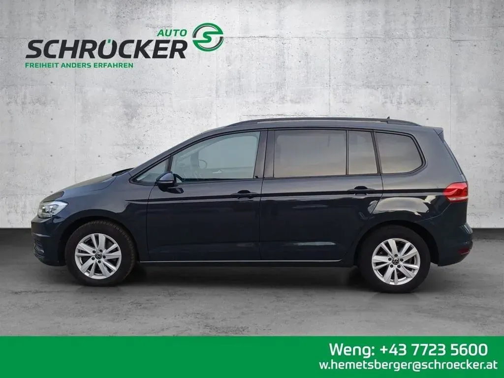 Volkswagen Touran 2022 photo 2