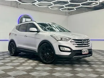 Hyundai Santa Fe 2014 photo 2