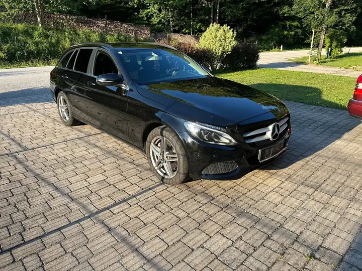 Mercedes-Benz C-Class 2016 photo 2