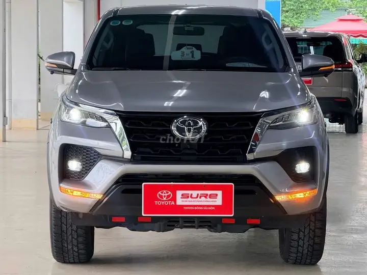 Toyota Fortuner 2024 photo 2
