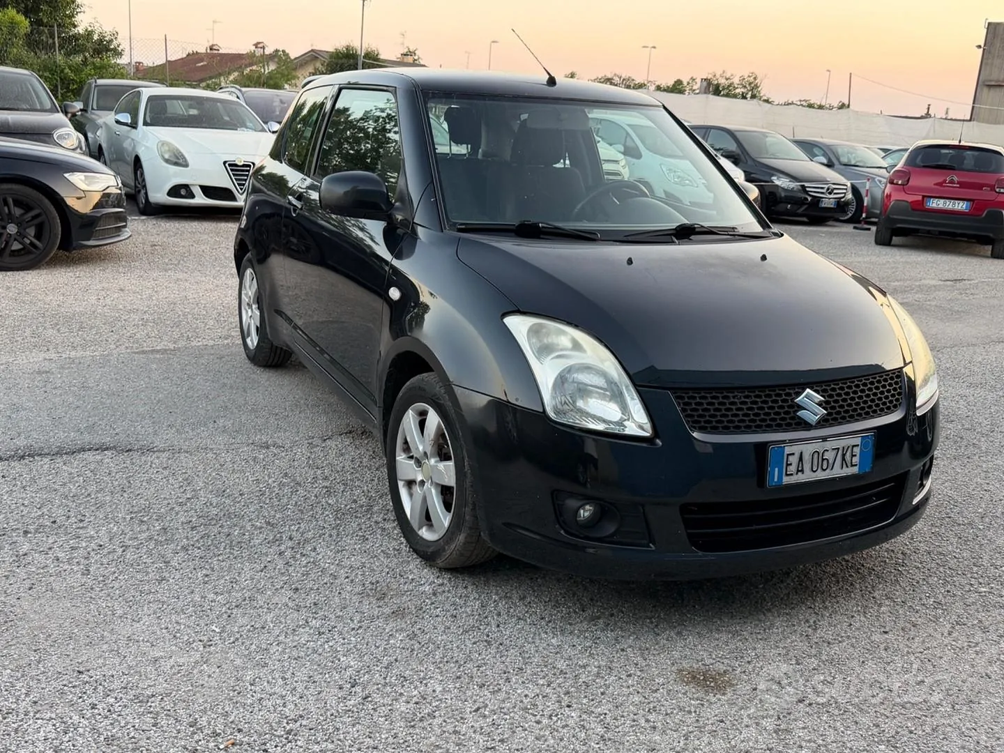 Suzuki Swift 2010 photo 4