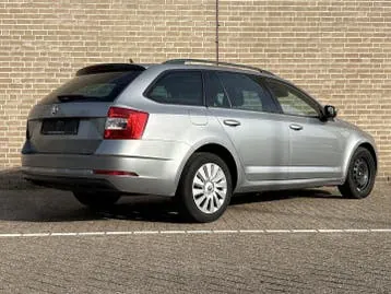 Skoda Octavia 2018 photo 2