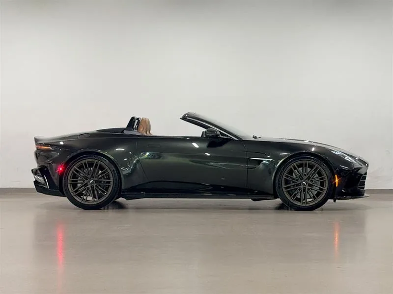 Aston Martin Vantage 2026 photo 3