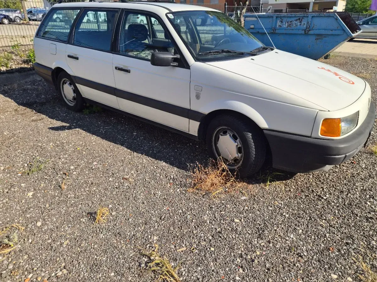 Volkswagen Passat 1990 photo 3