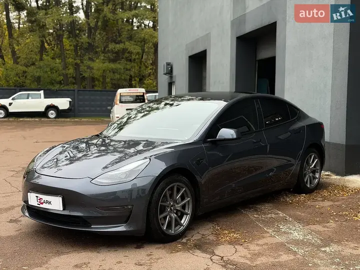 Tesla Model 3 2022 photo 4