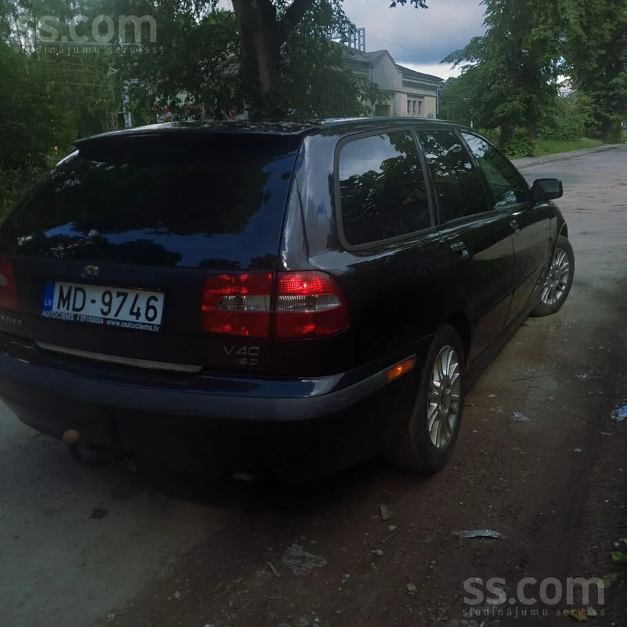 Volvo V40 2004 photo 4