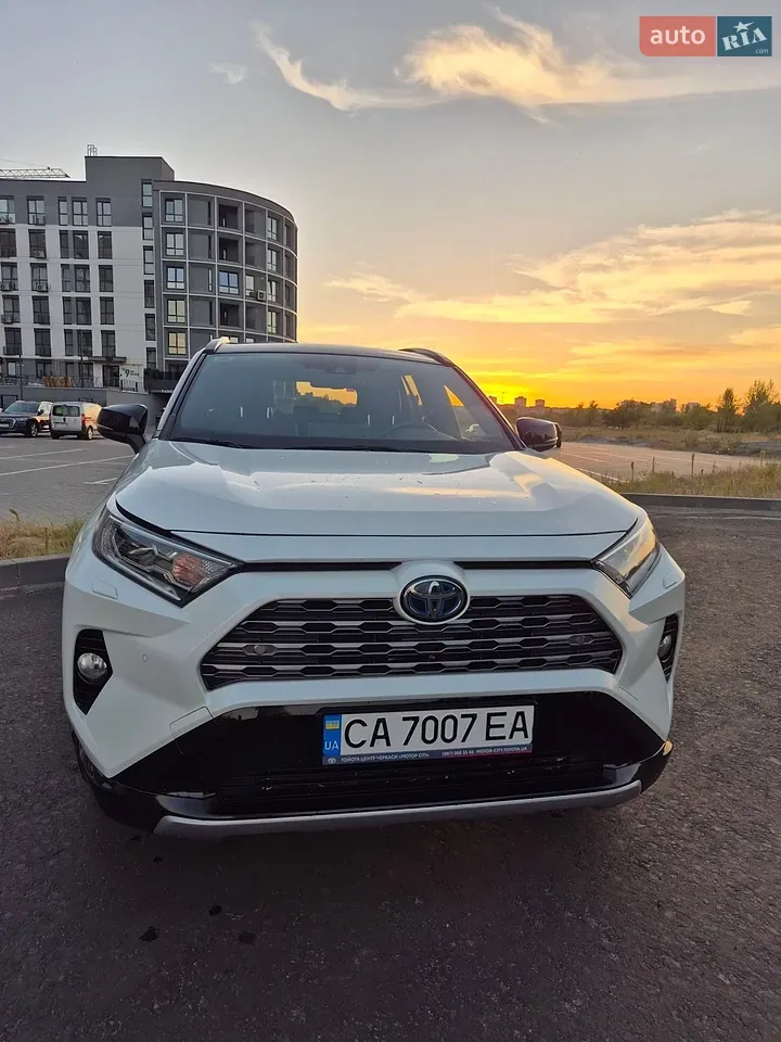 Toyota Rav4 2021 photo 4