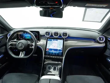Mercedes-Benz C-Class 2025 photo 3