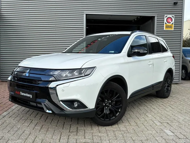 Mitsubishi Outlander 2019 photo 2