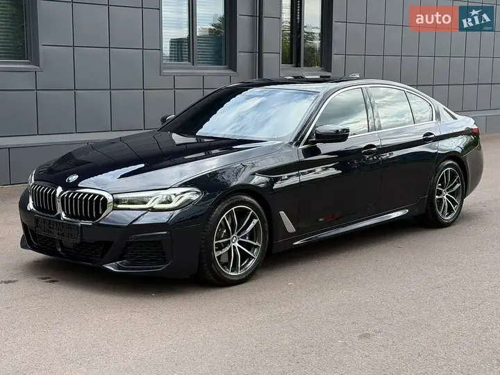 BMW 5 Series 2023 photo 3