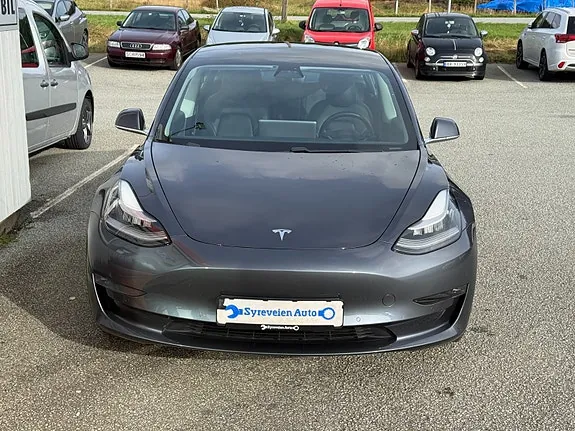 Tesla Model 3 2020 photo 2