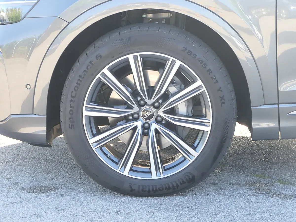 Audi Q8 2025 photo 3