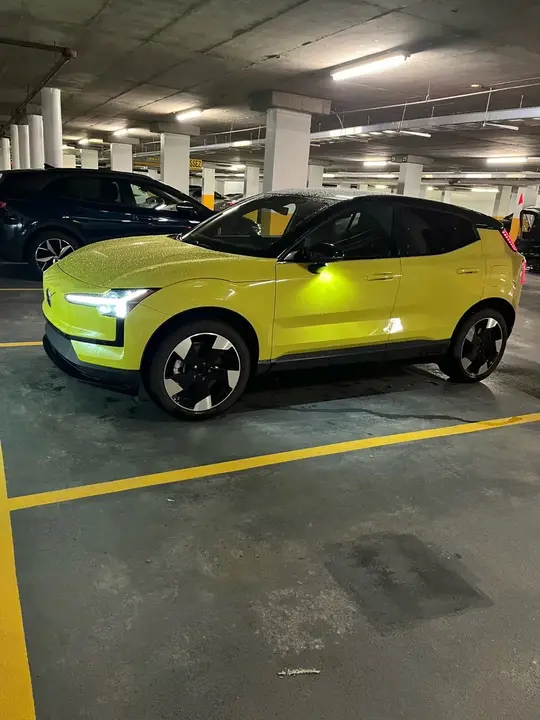 Volvo Ex30 2024 photo 2