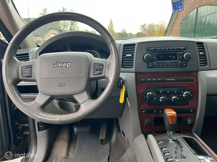 Jeep Grand Cherokee 2005 photo 5