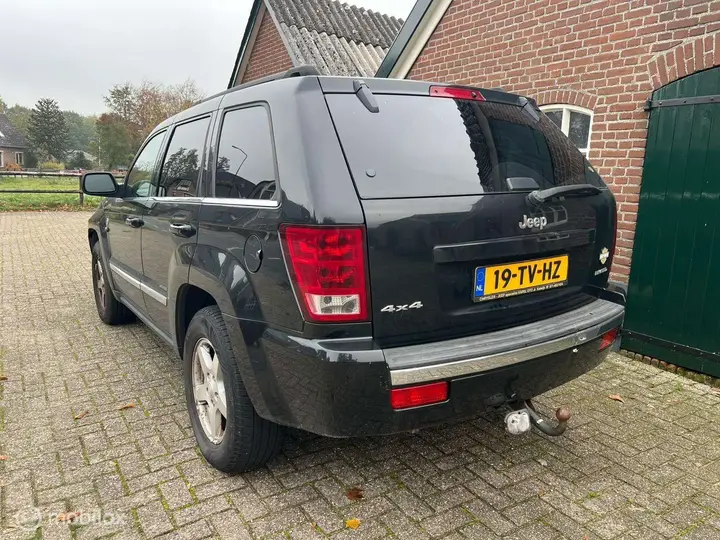 Jeep Grand Cherokee 2005 photo 4