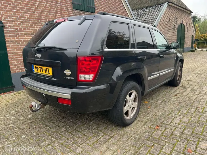 Jeep Grand Cherokee 2005 photo 3