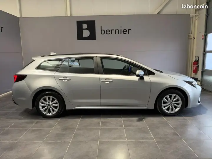 Toyota Corolla 2024 photo 2