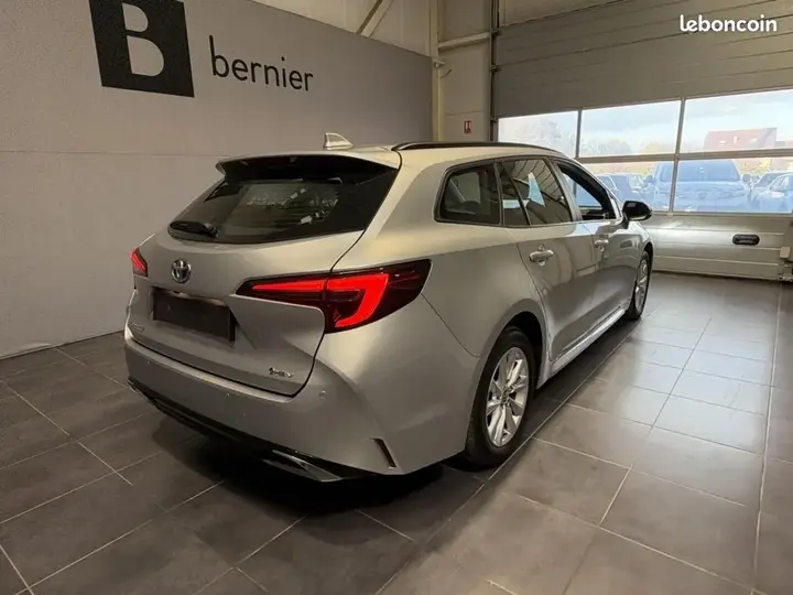 Toyota Corolla 2024 photo 3