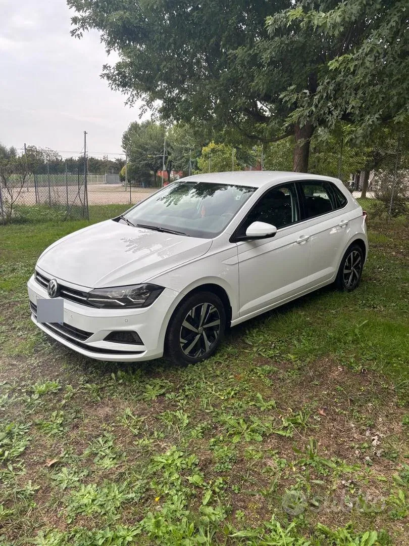 Volkswagen Polo 2017 photo 2