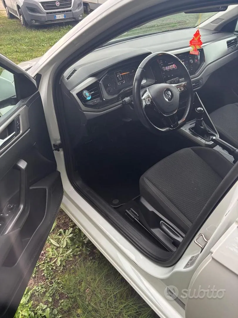 Volkswagen Polo 2017 photo 4