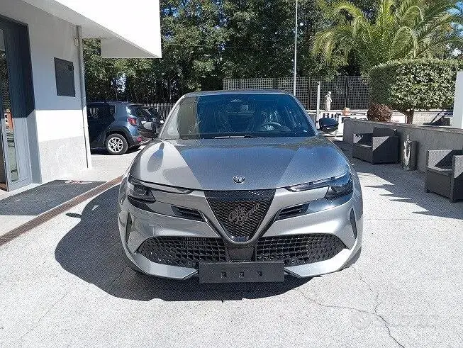 Alfa Romeo Junior photo 2