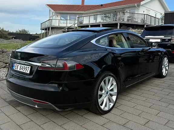 Tesla Model S 2013 photo 2