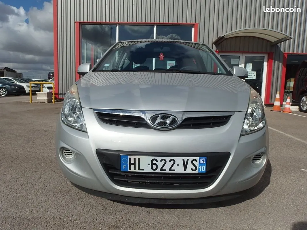 Hyundai I20 2012 photo 2