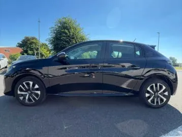 Peugeot 208 2025 photo 2