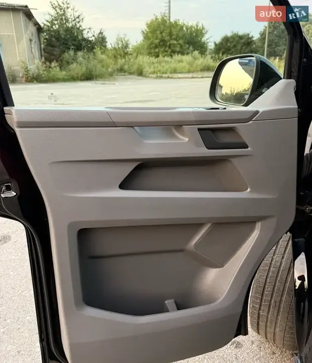 Volkswagen Transporter 2021 photo 4