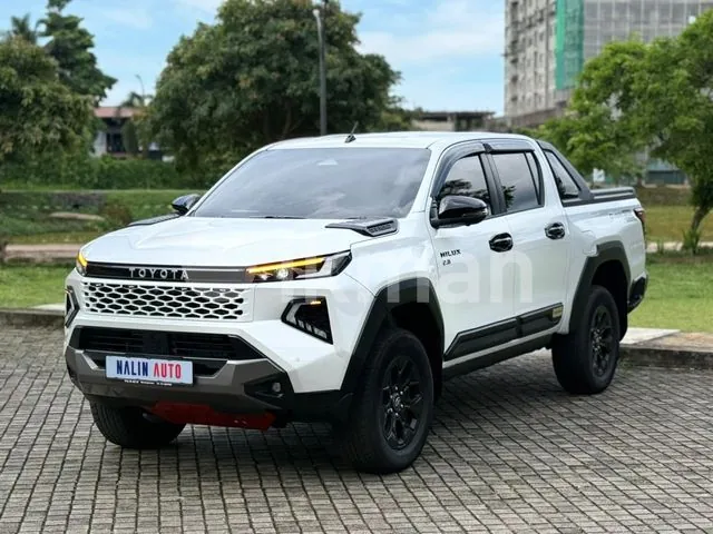 Toyota Hilux photo 2