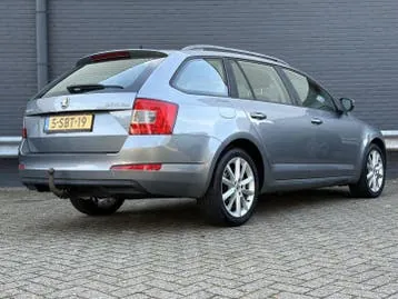 Skoda Octavia 2013 photo 2