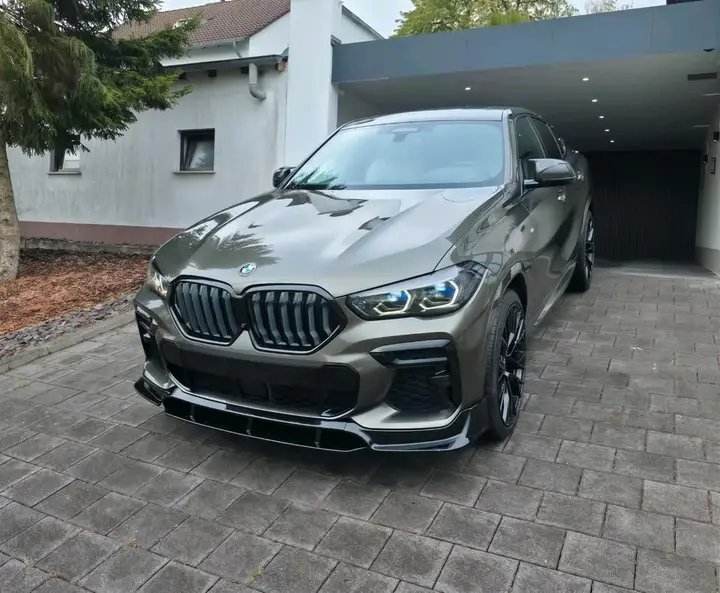 BMW X6 M50I