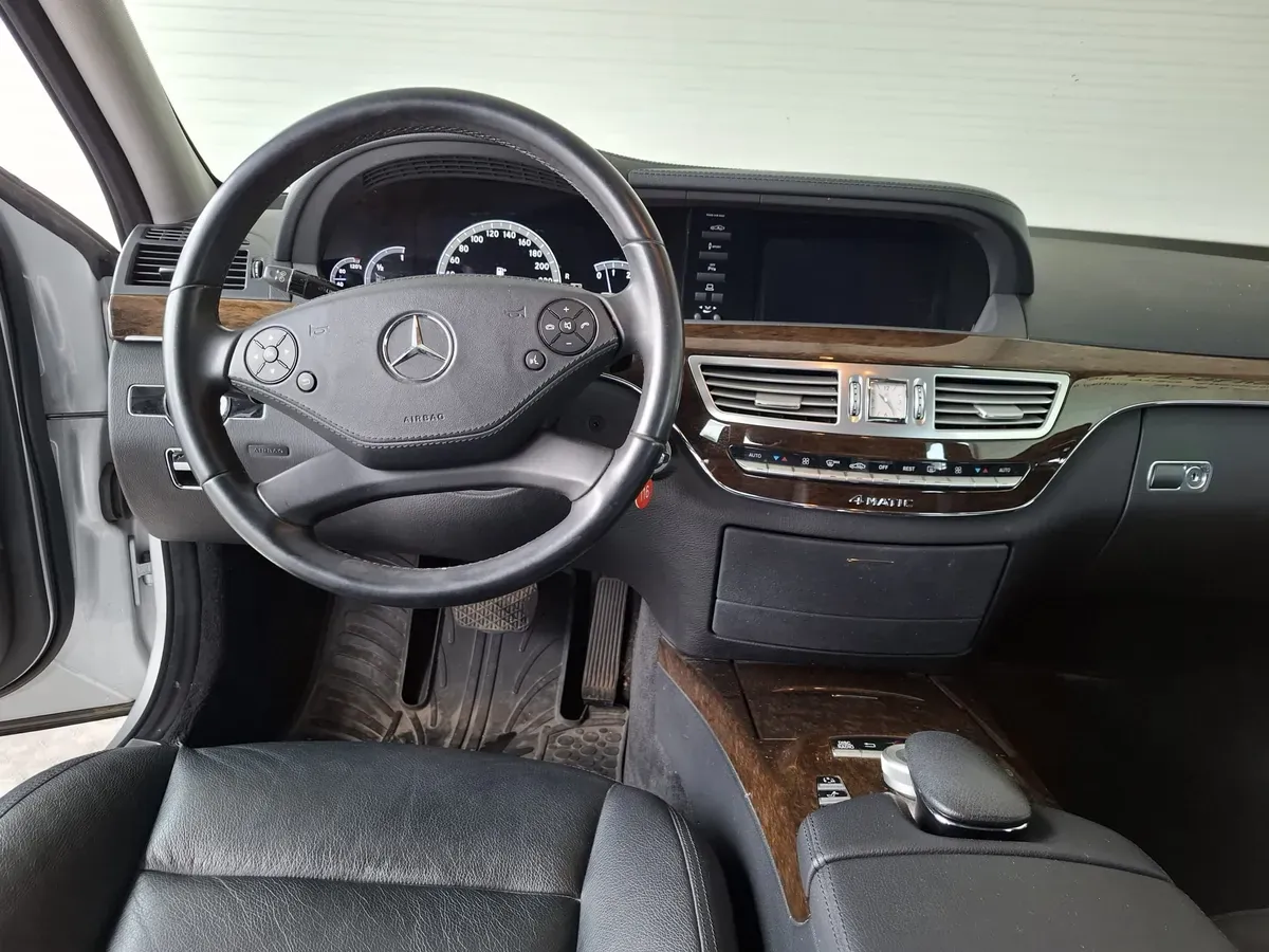 Mercedes-Benz S-Class 2012 photo 2