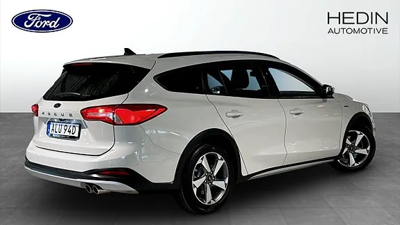 Ford Focus 2022 photo 2