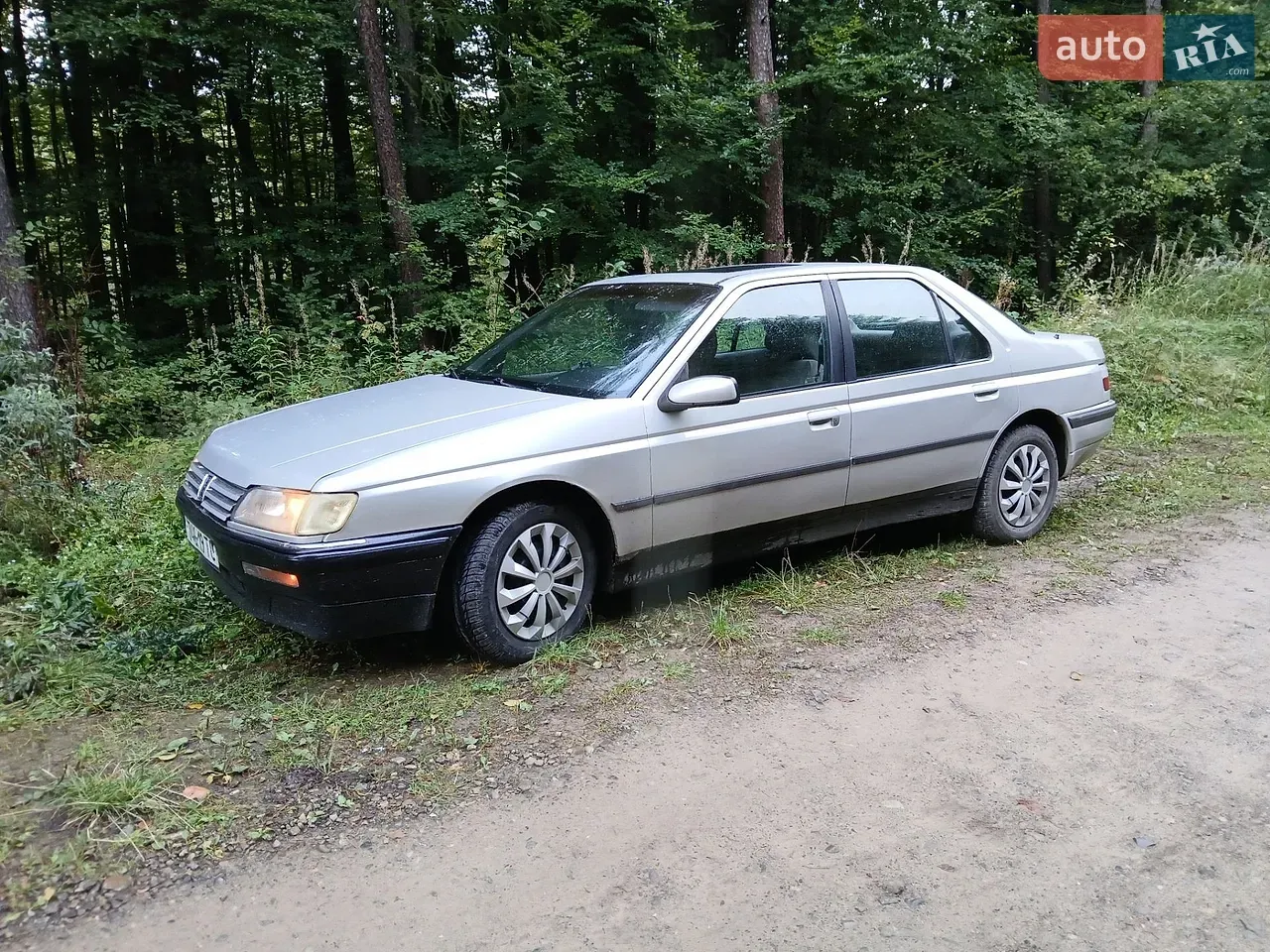 Peugeot 605 1990 photo 2