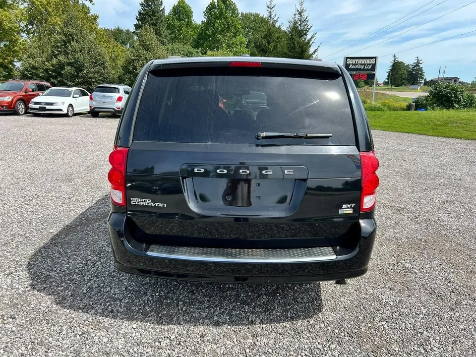Dodge Grand Caravan 2016 photo 4