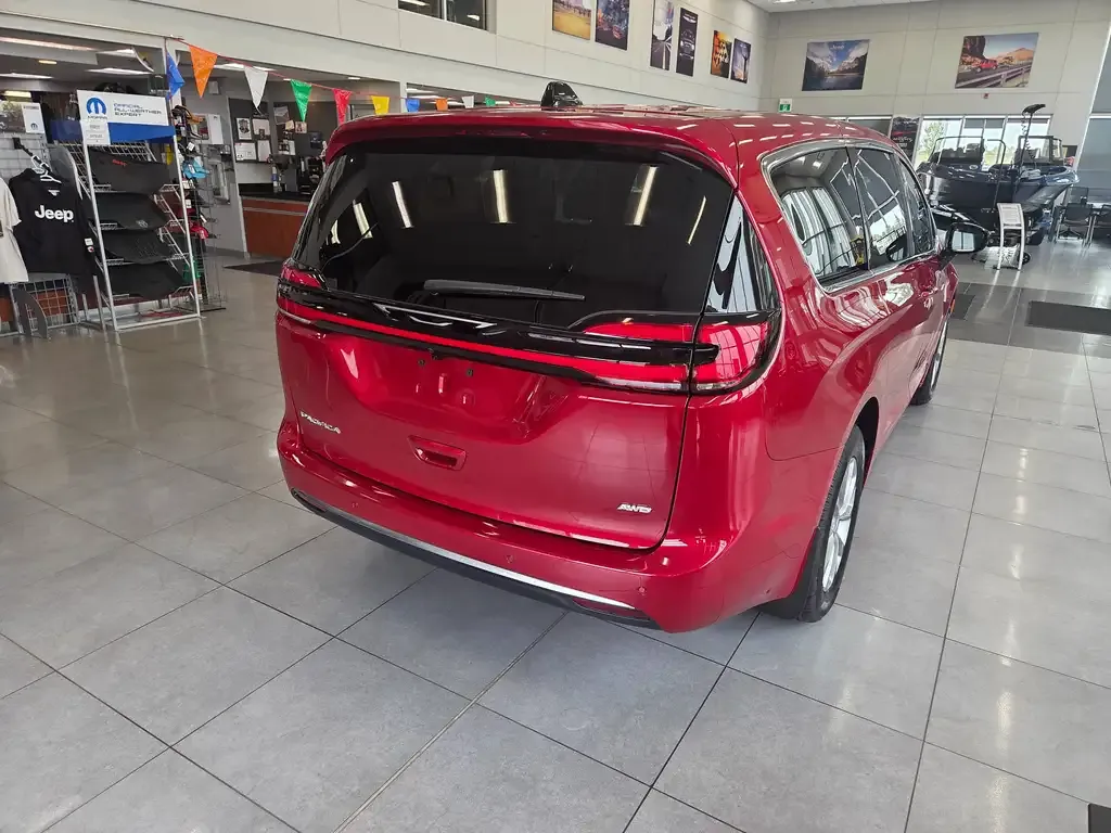 Chrysler Pacifica 2027 photo 4