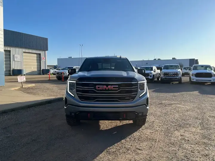 GMC Sierra 1500 2025 photo 3