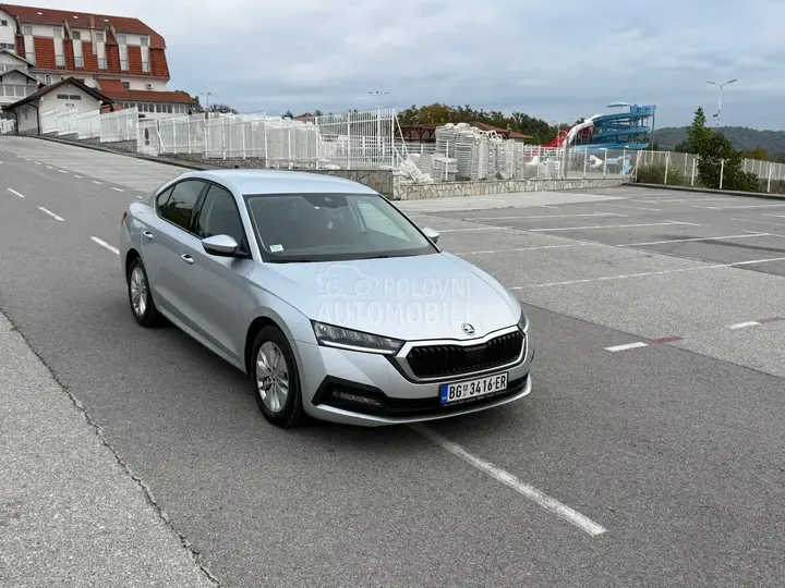 Skoda Octavia 2022 photo 2