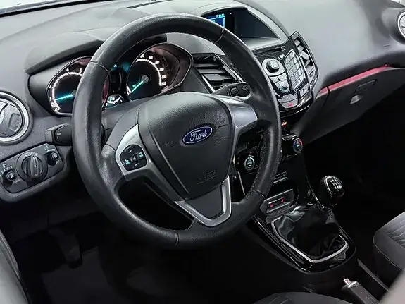 Ford Fiesta 2014 photo 2