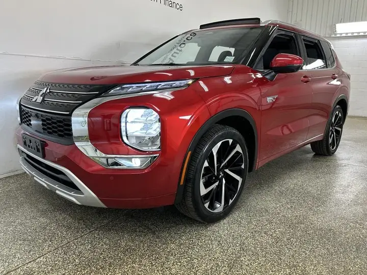 Mitsubishi Outlander 2024 photo 3