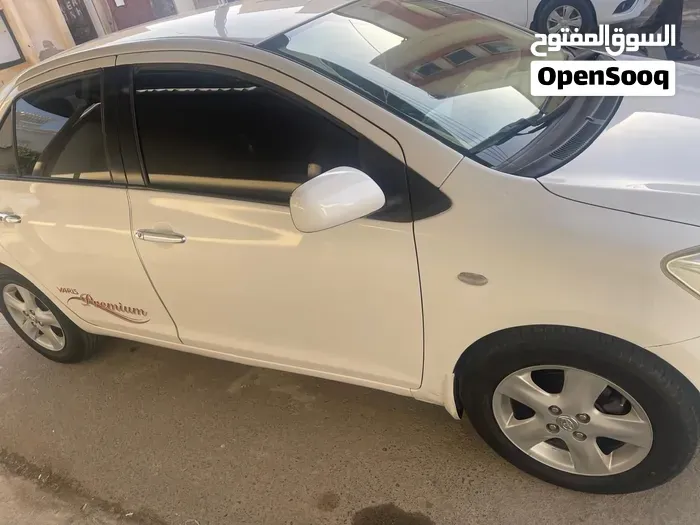 Toyota Yaris 2008 photo 2
