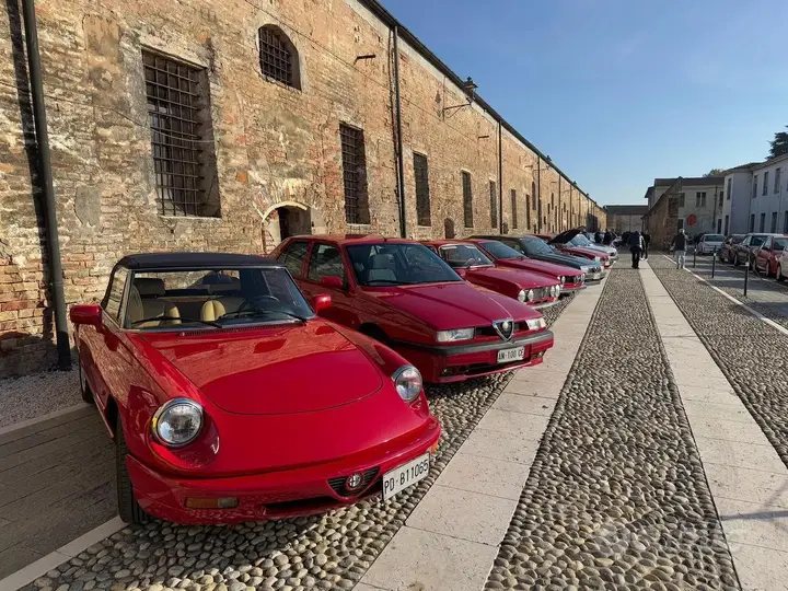 Alfa Romeo Duetto 1993 photo 3