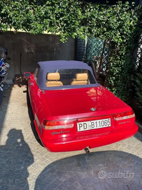 Alfa Romeo Duetto 1993 photo 5