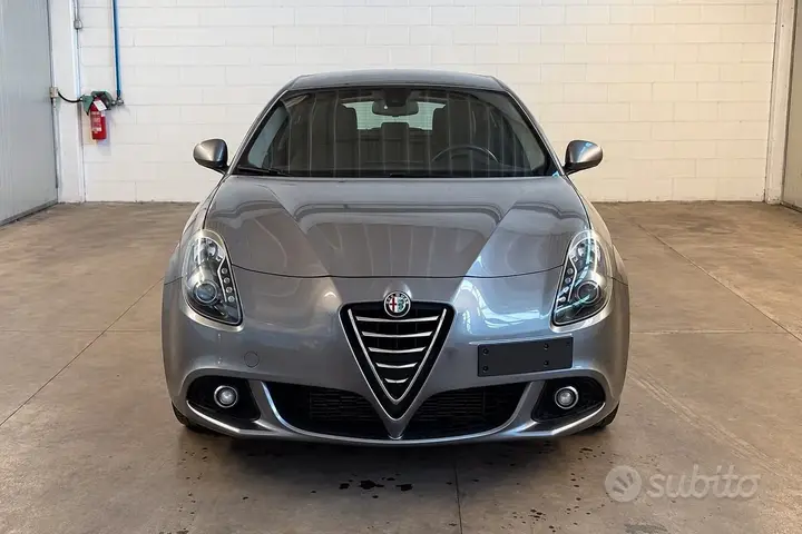 Alfa Romeo Giulietta 2014 photo 2