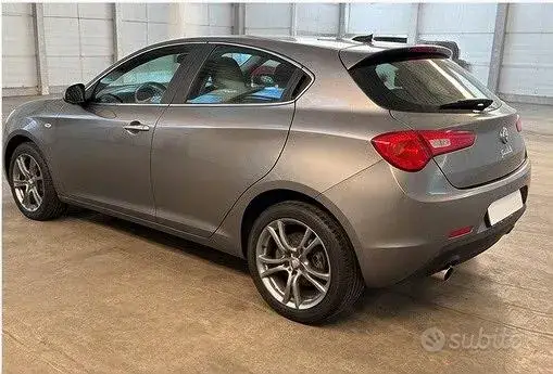 Alfa Romeo Giulietta 2014 photo 4