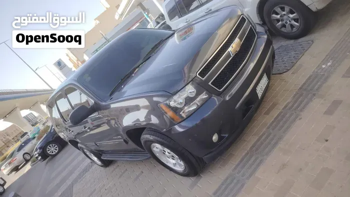 Chevrolet Tahoe 2011 photo 2
